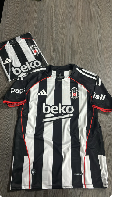 BEŞİKTAŞ 25-26 ÇUBUKLU FORMA